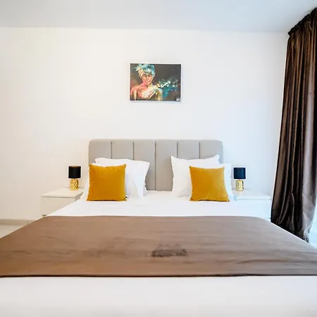 Yamaluxe Luxury -