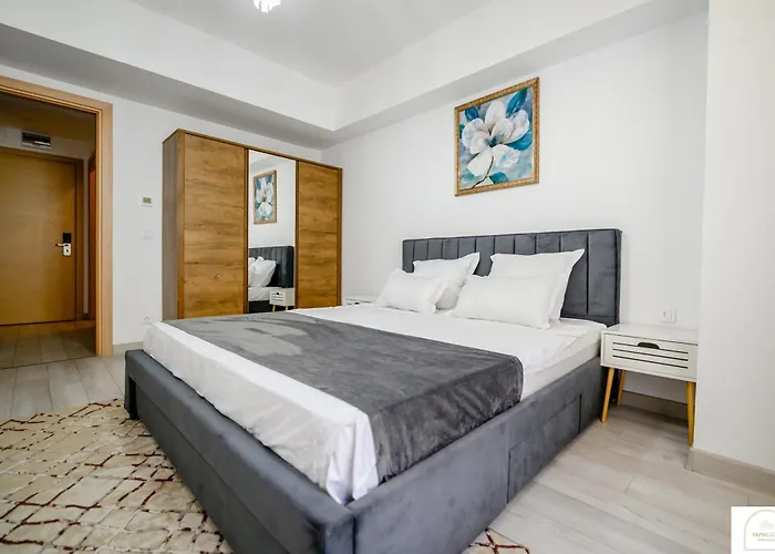 Yamaluxe Luxury - 4* Бухарест